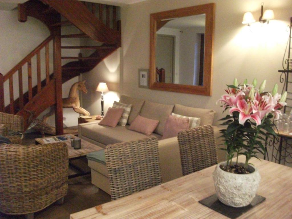 Couette-café Le Fond De La Cour 3*